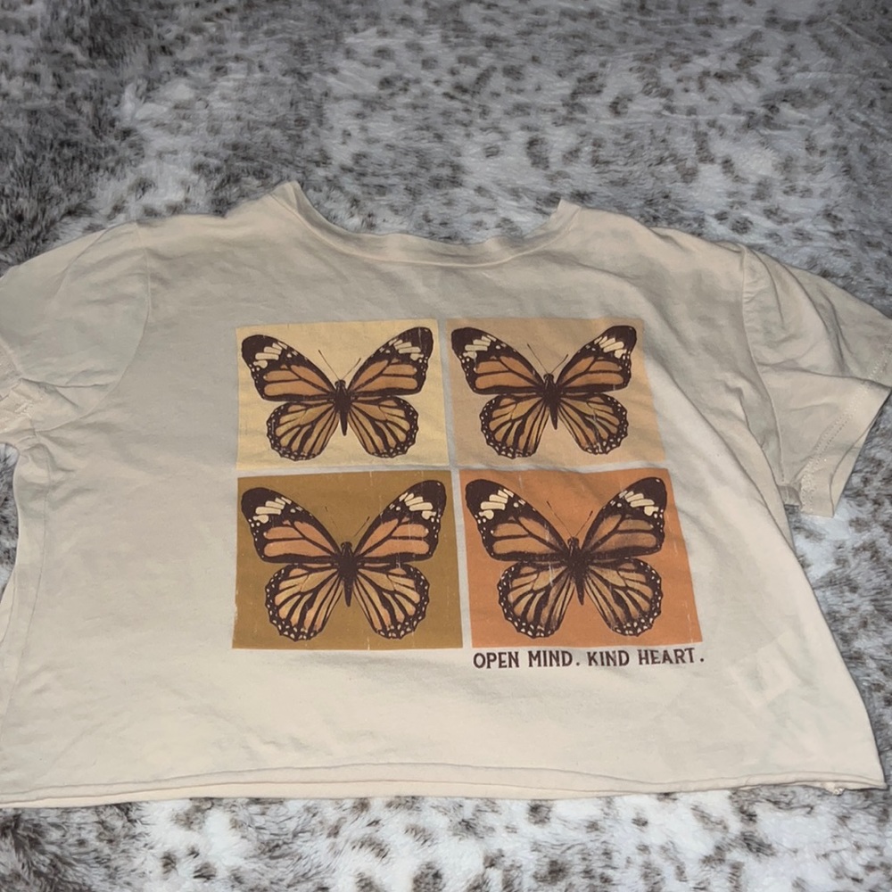 cropped butterfly t-shirt